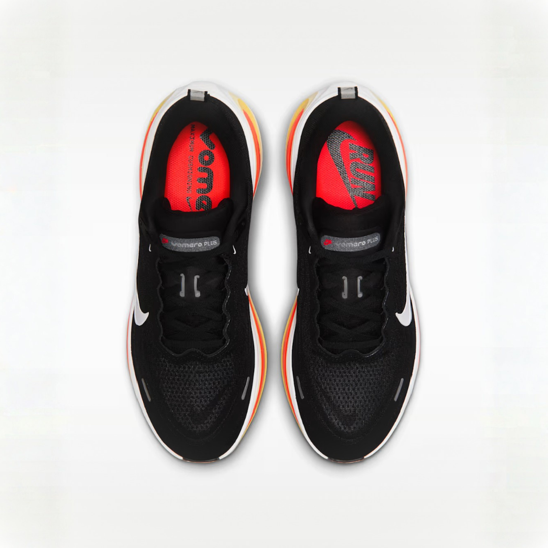 Vomero Plus Black Red