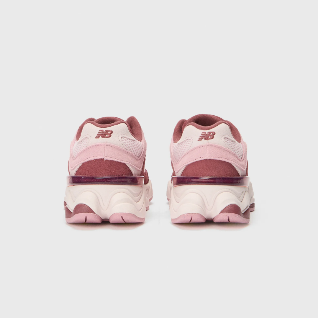 9060 "Pink Red Velvet"