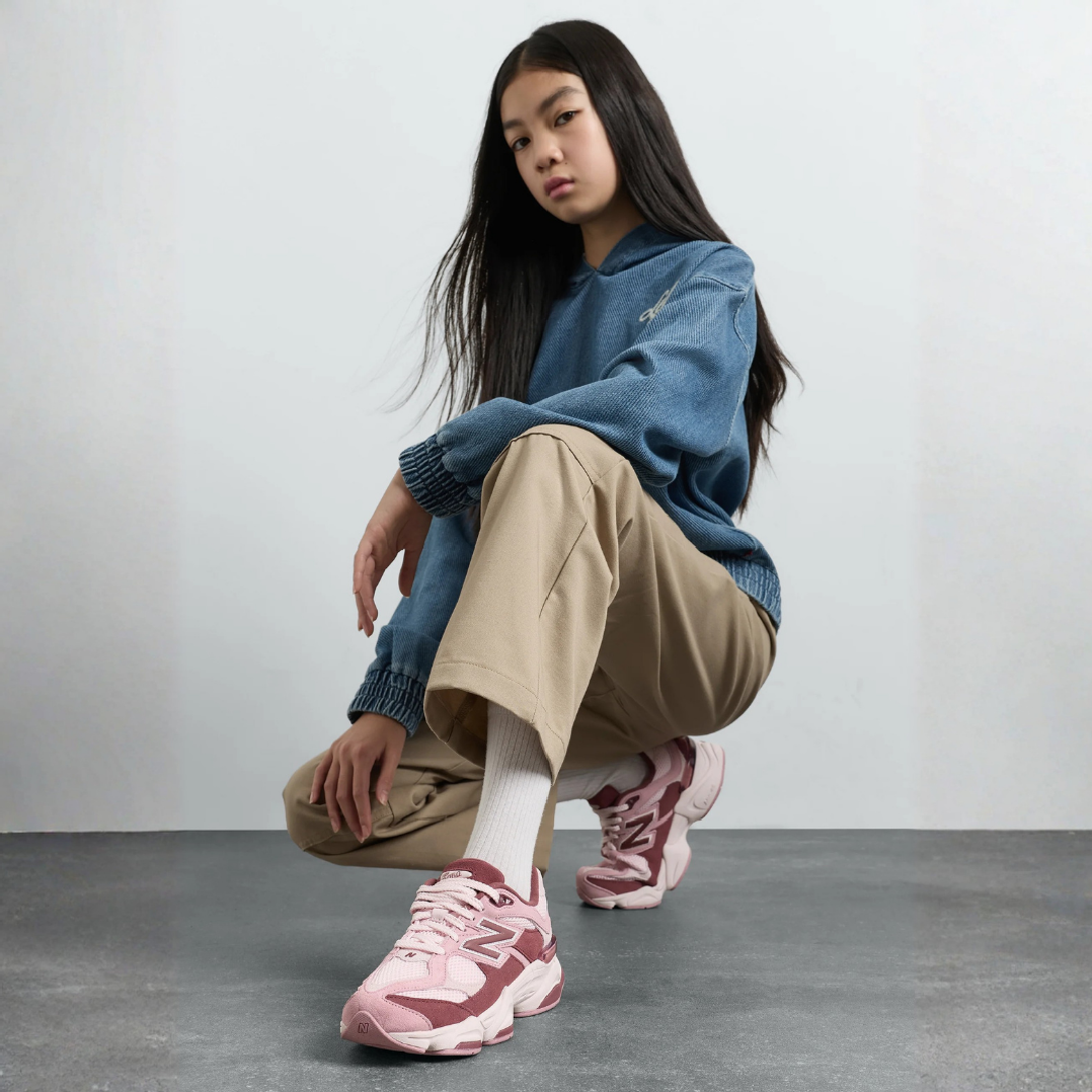 9060 "Pink Red Velvet"