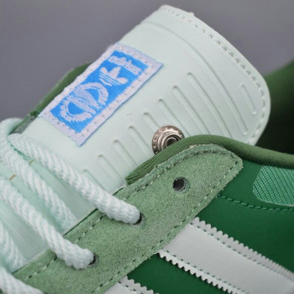 Gazelle Indoor 'El Yunque'