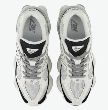 9060 Reflection Black Oreo