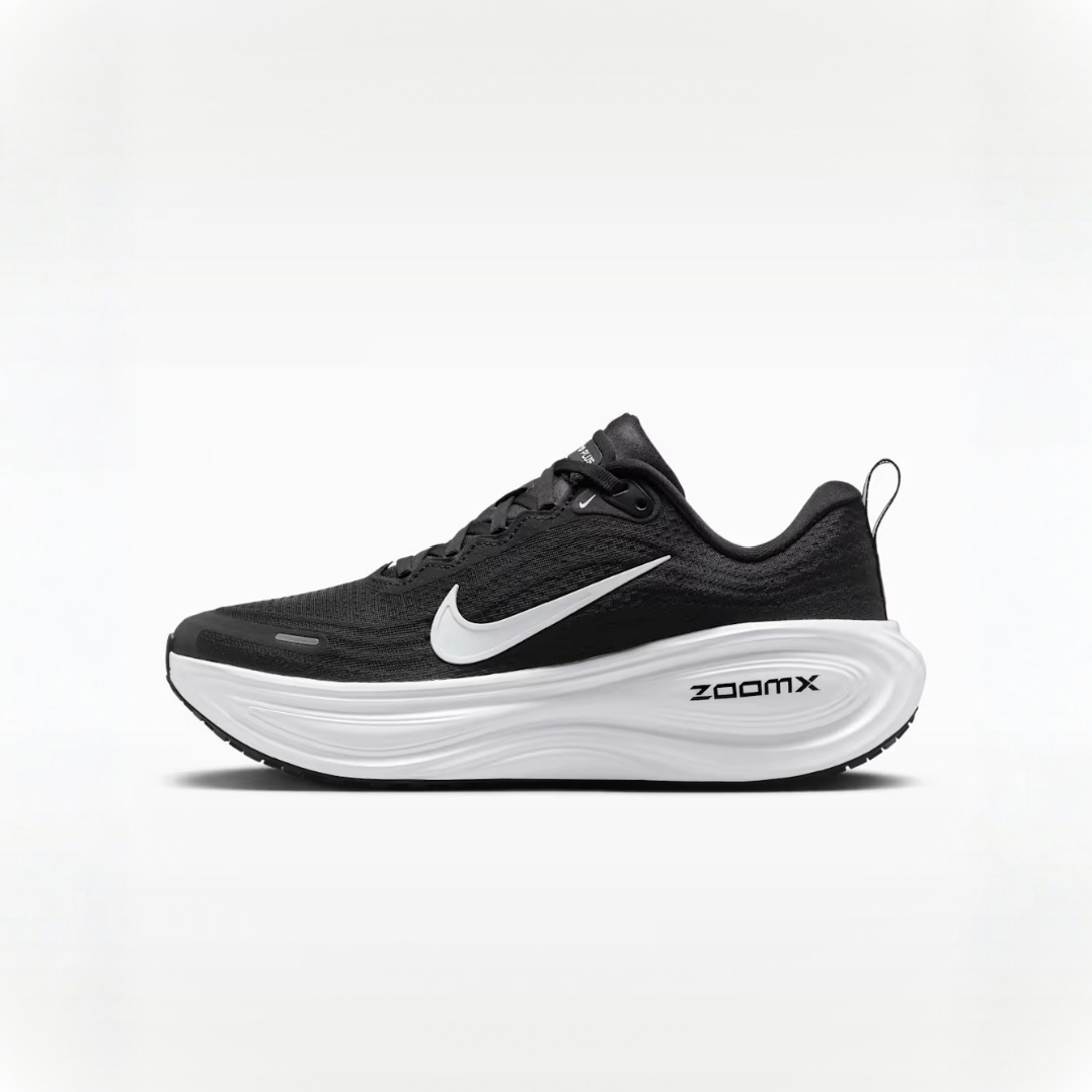 Vomero Plus Black White