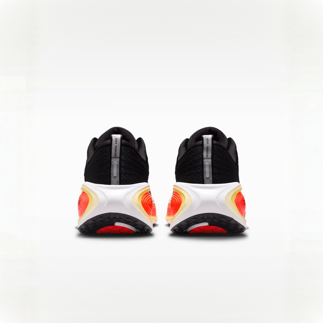 Vomero Plus Black Red